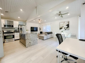 Pristine 1BD 1BA Bungalow With Hot Tub
